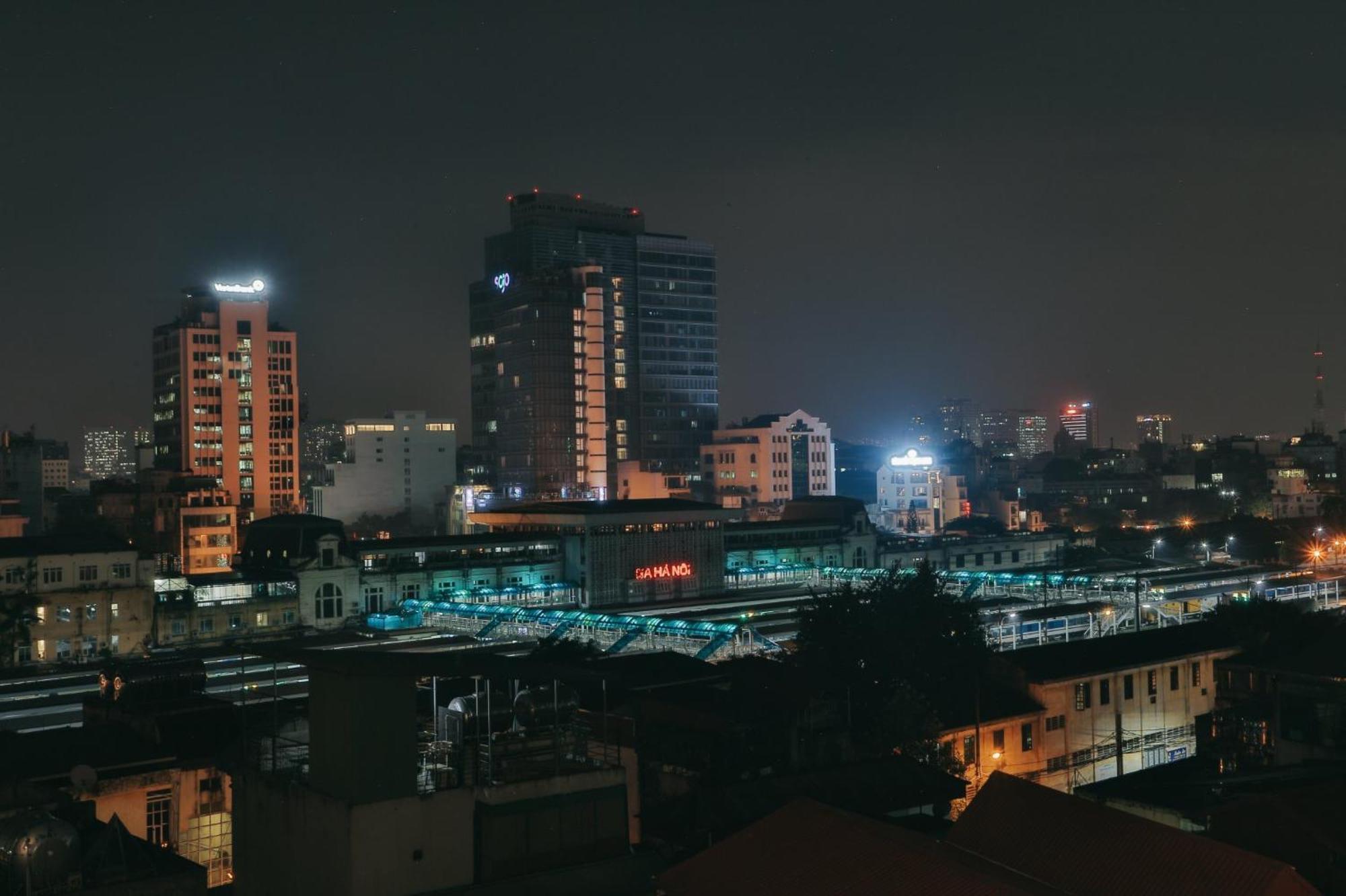 Light House & Rooftop Hanoi Exteriör bild