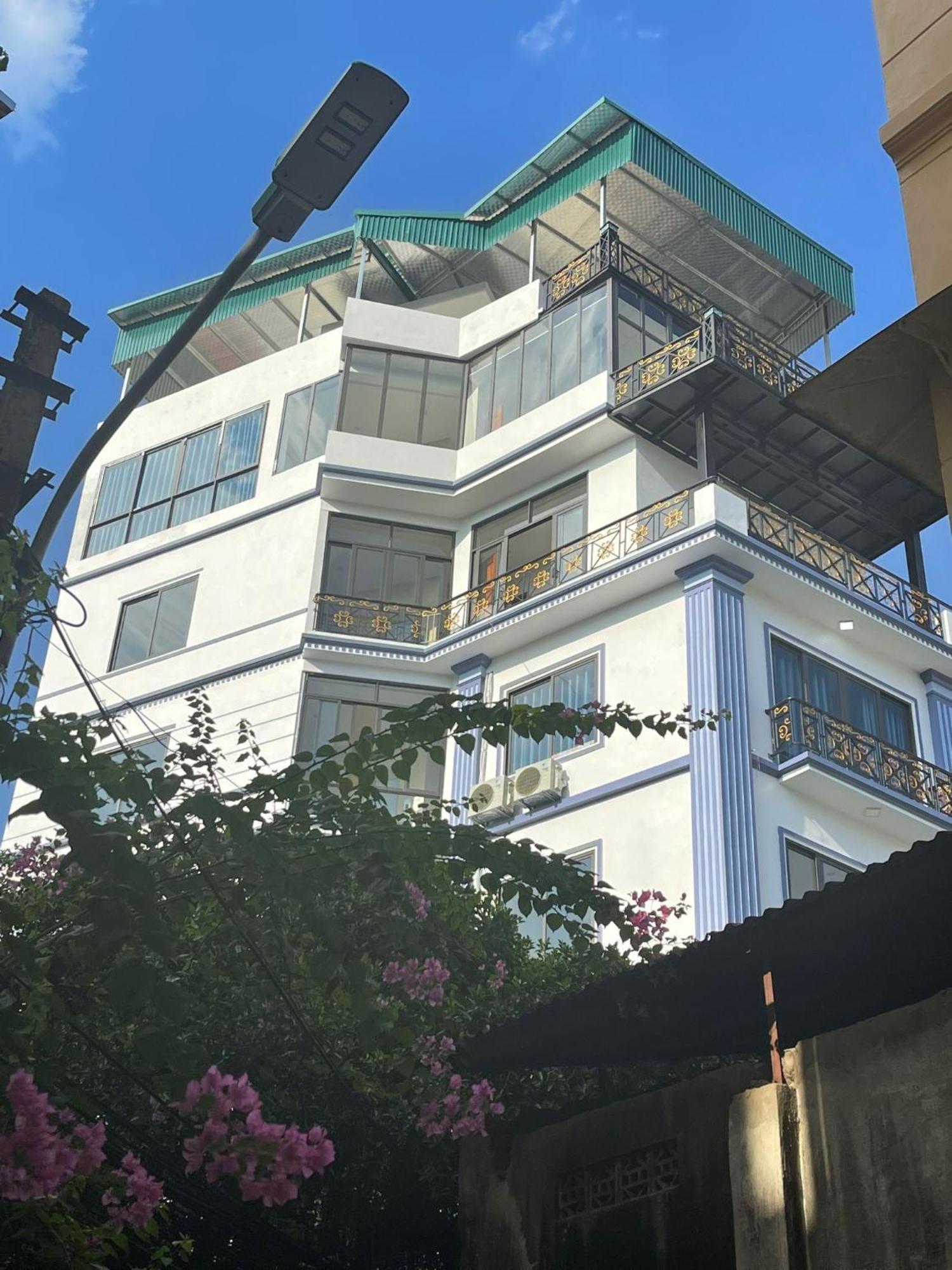 Light House & Rooftop Hanoi Exteriör bild